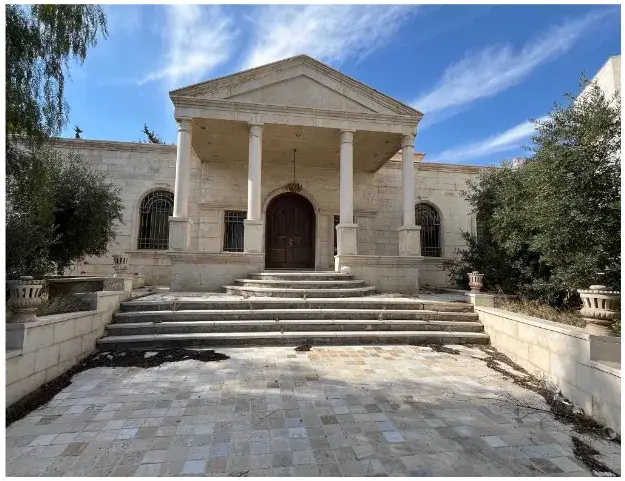 Villa for Sale in Tabarbour
