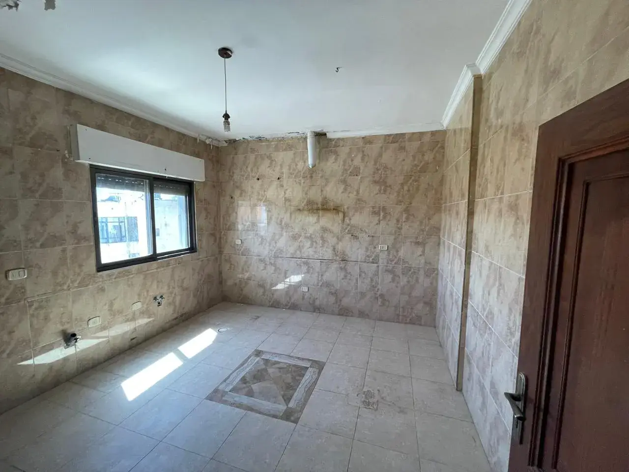 Apartment with Beautiful Views in Rawabi