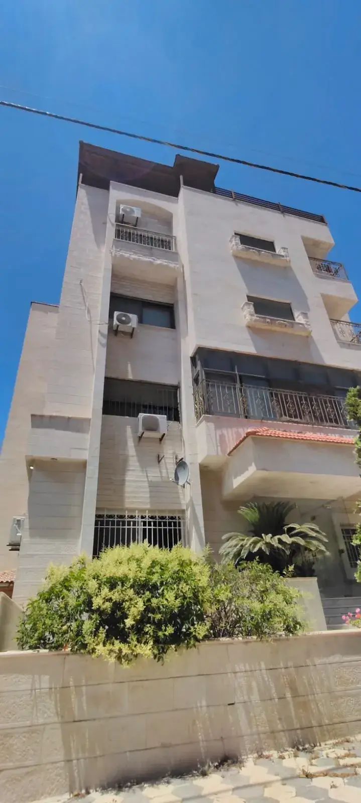 Apartment 122